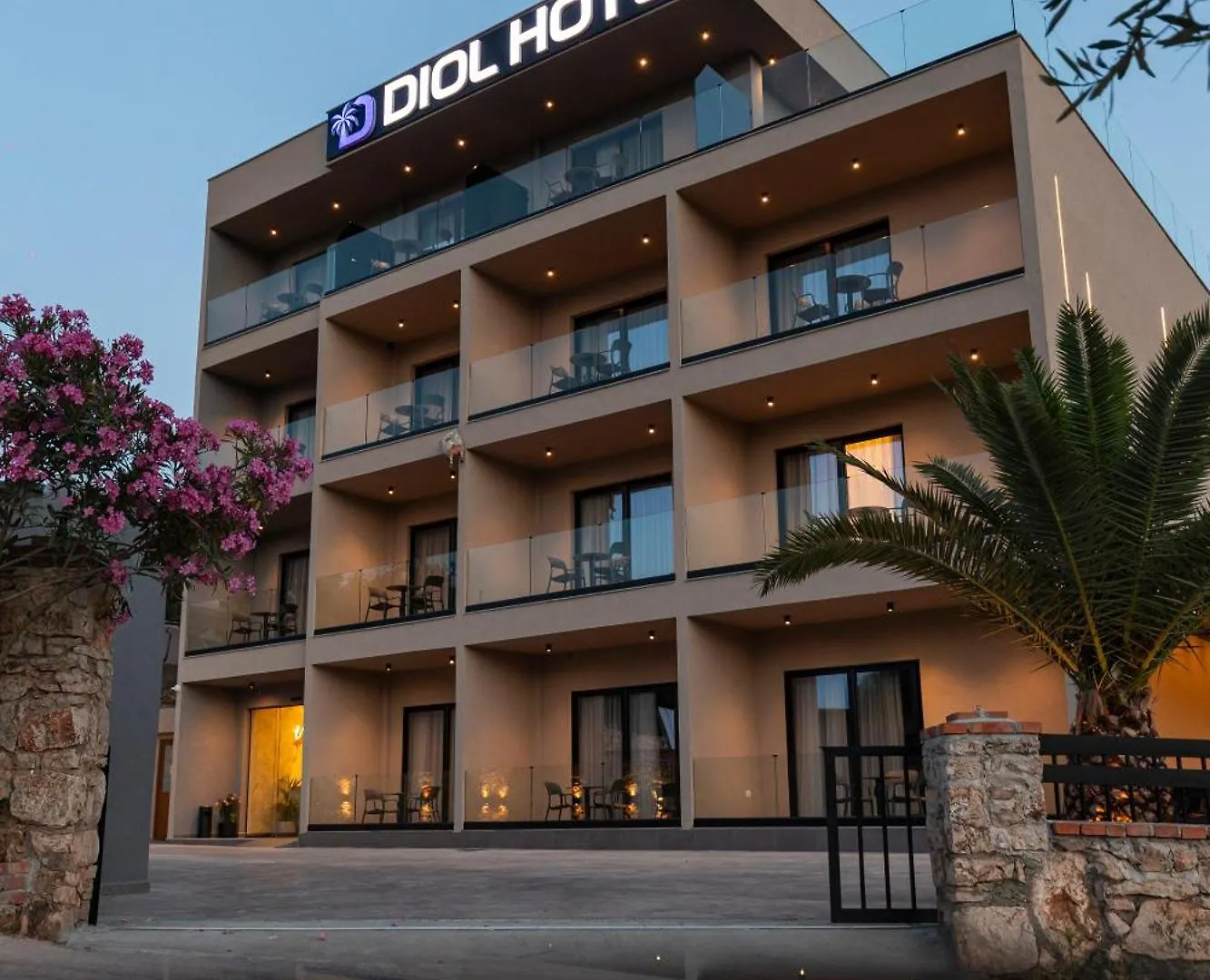 Diol Hotel クサミル アルバニア