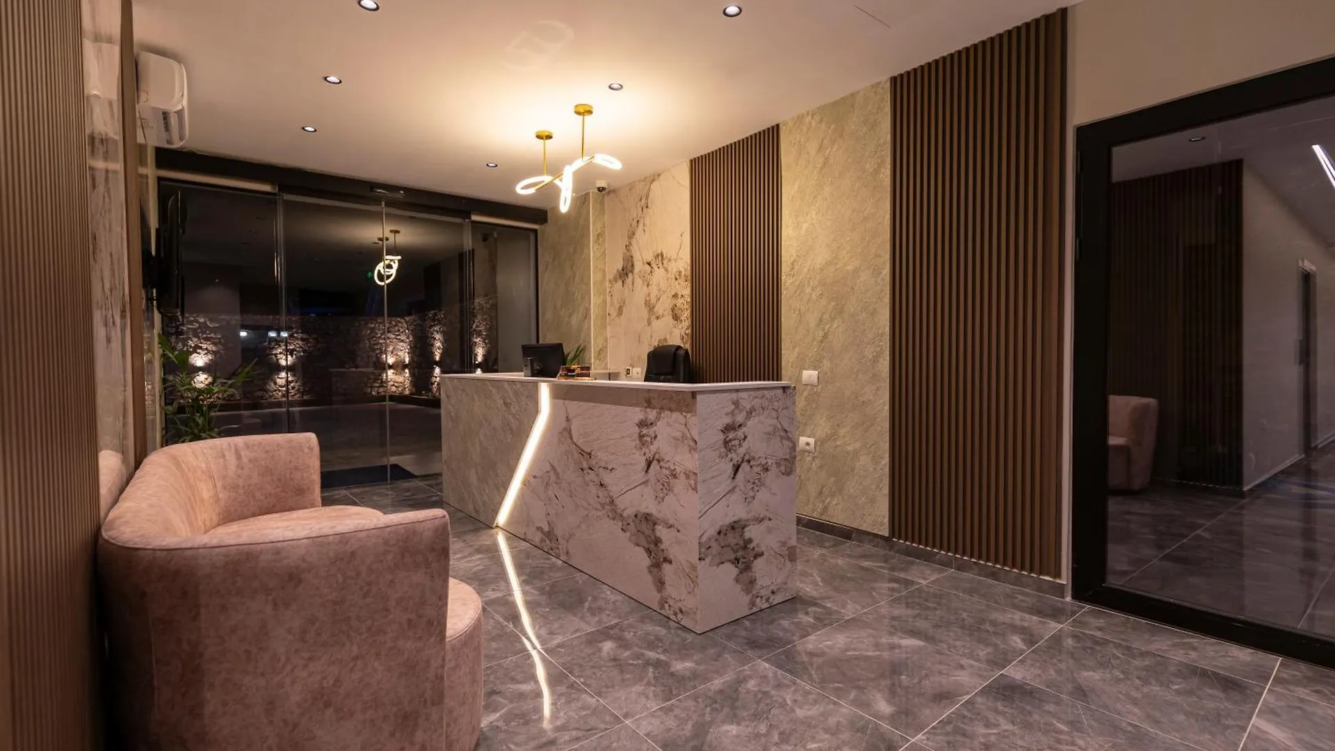 Diol Hotel クサミル 4*,
