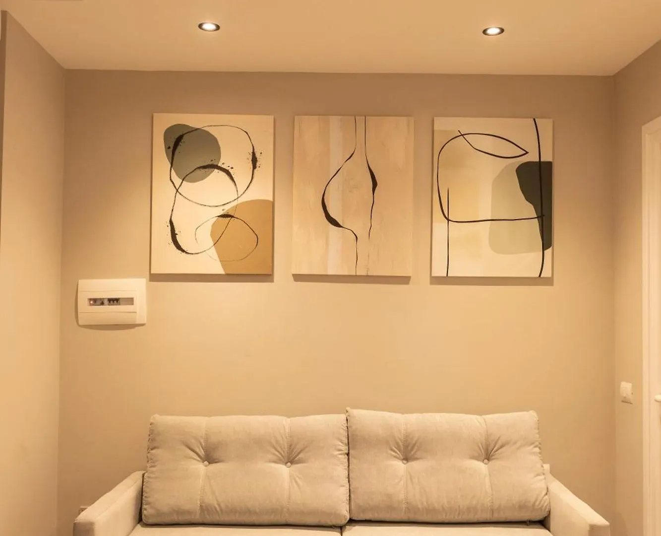 Diol Hotel クサミル