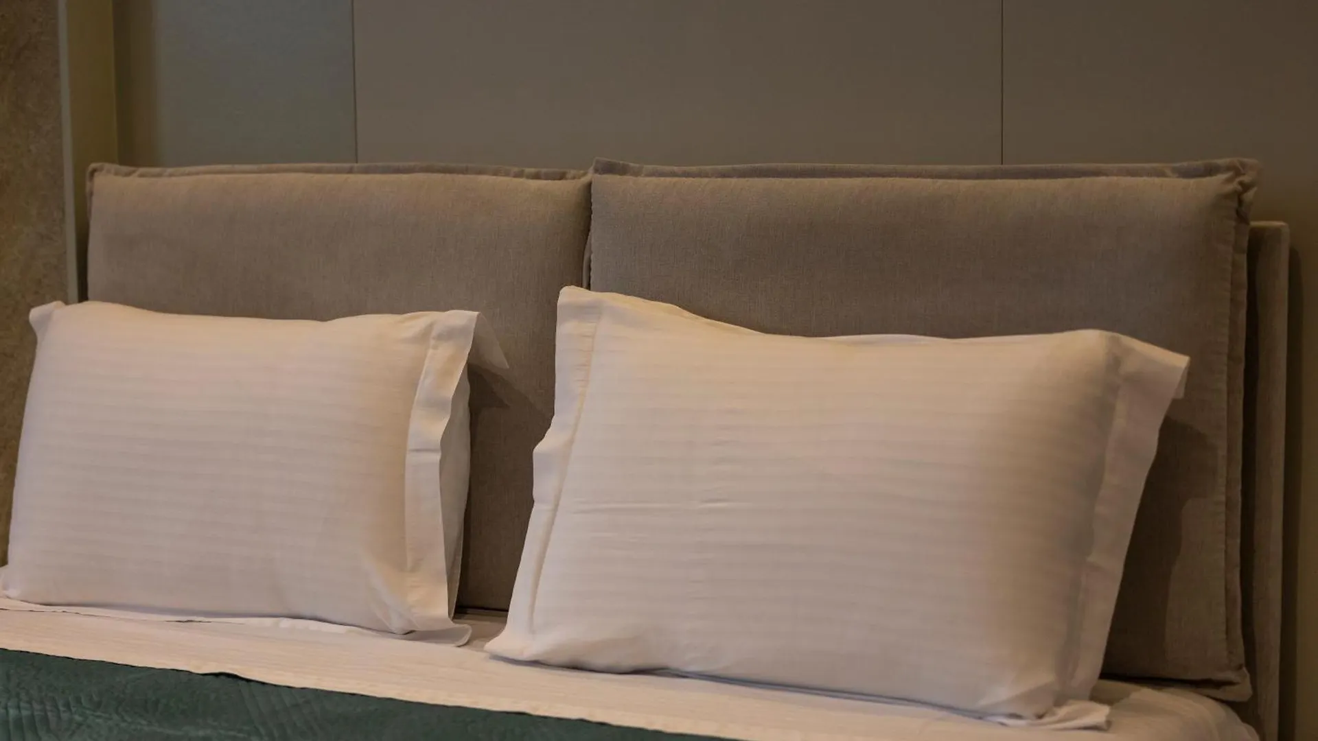 Diol Hotel クサミル