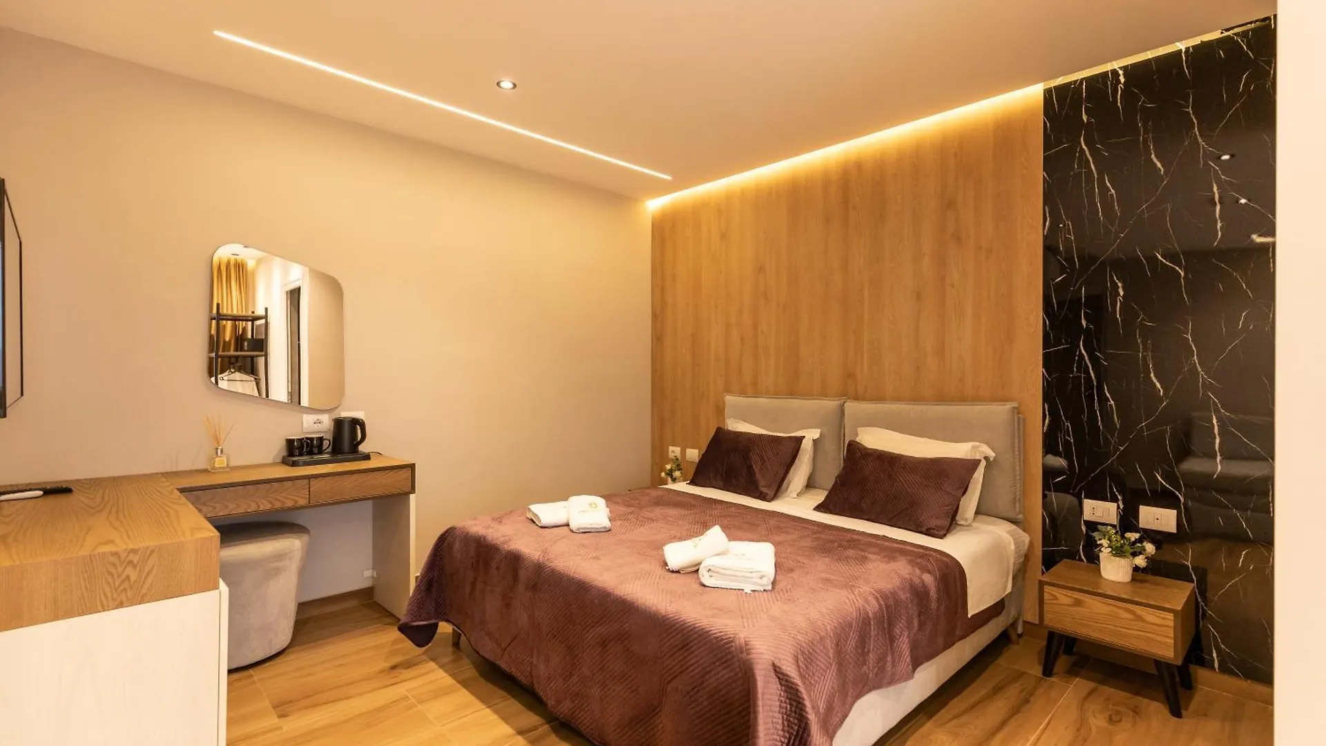 Diol Hotel クサミル